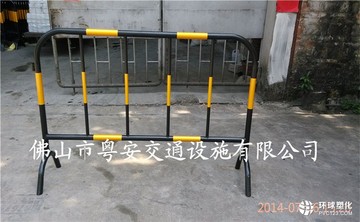 高溫?zé)h漆鐵馬 鐵馬護(hù)欄 市政鐵馬 施工護(hù)欄 隔離護(hù)欄 鐵馬 分道護(hù)欄